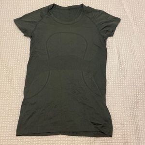 Lululemon Swifty top